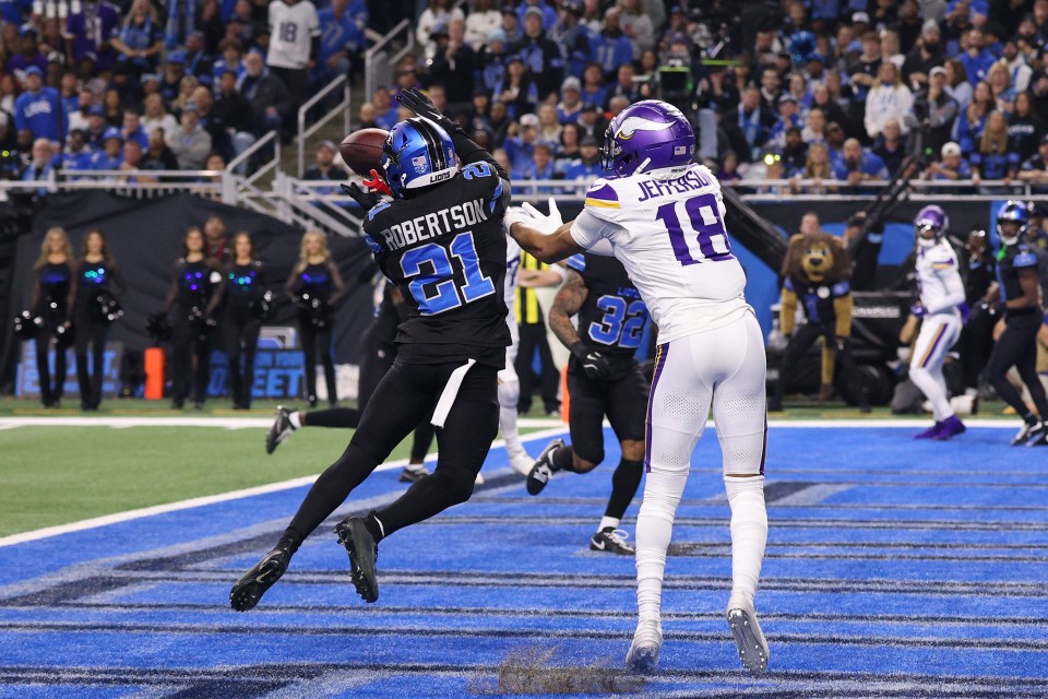 Amik Robertson kept Justin Jefferson quiet