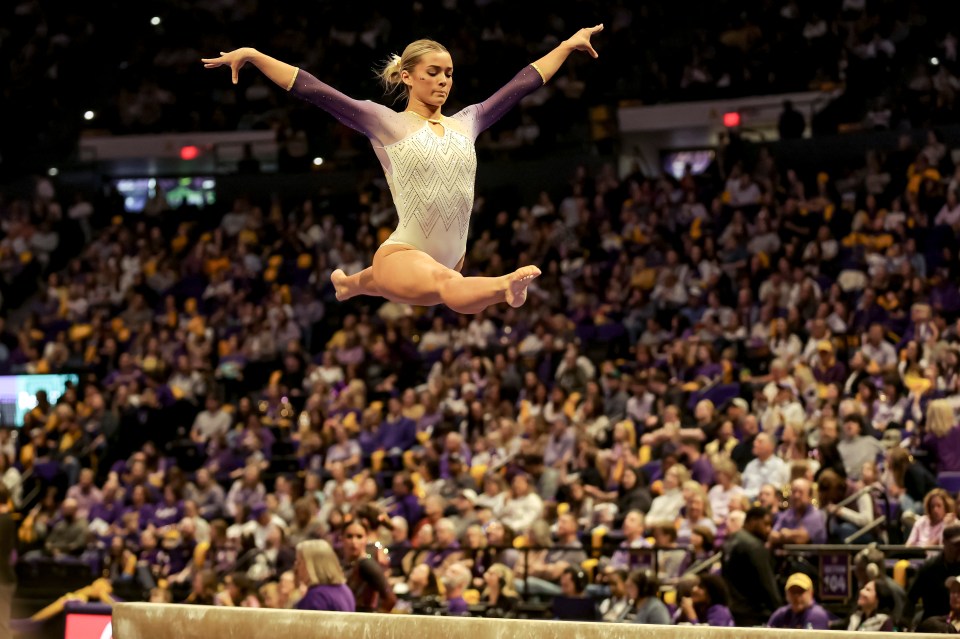Dunne took the beam for the first time in her career