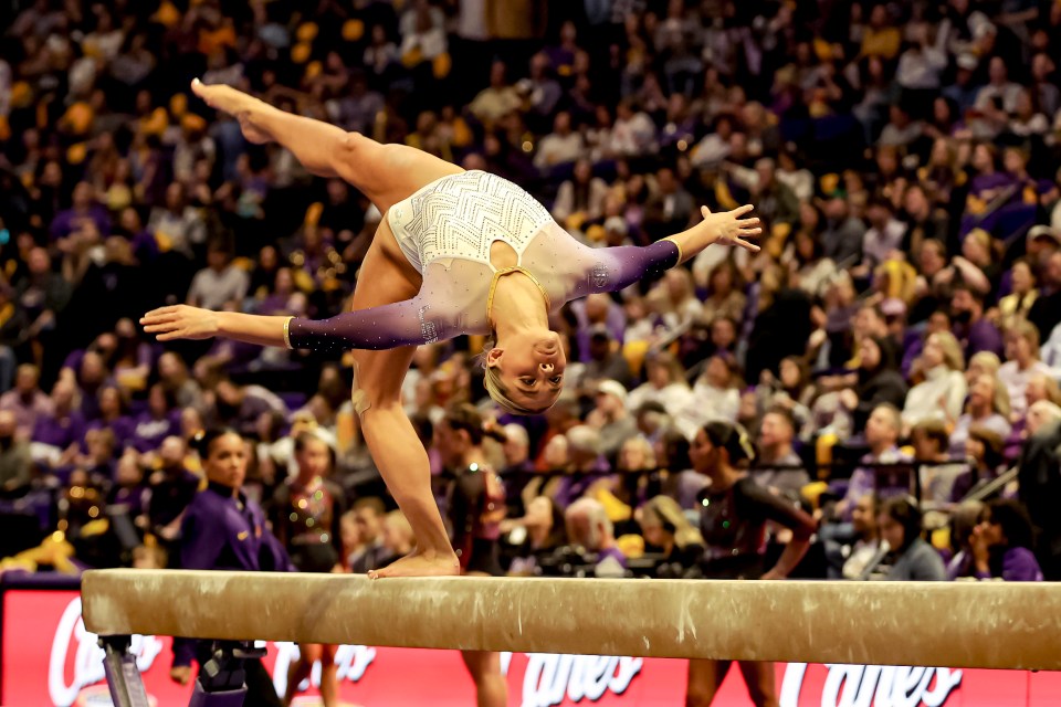 Dunne returned her fifth season, wanting to defend LSU's title