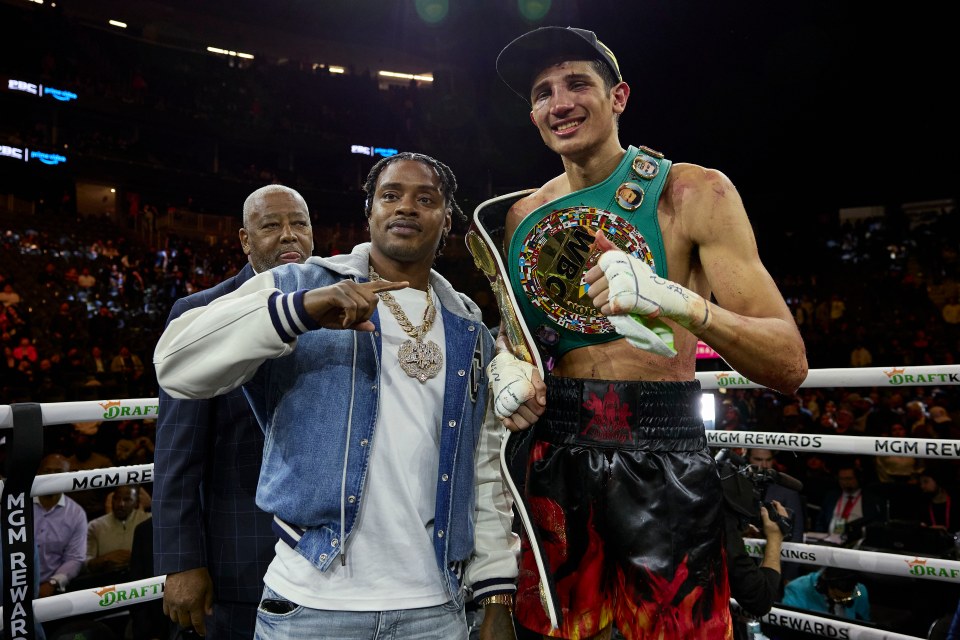 Spence is set to return the ring after lengthy hiatus against Fundora